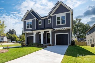 501 Bowman Rd in Charlotte, NC - Building Photo