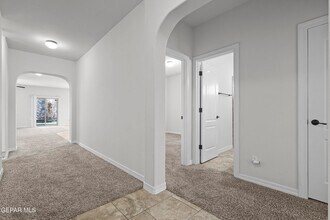 12121 Silver Crown in Horizon City, TX - Building Photo - Building Photo