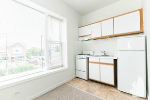 3947 W Irving Park Rd, Unit 203 Apartamentos