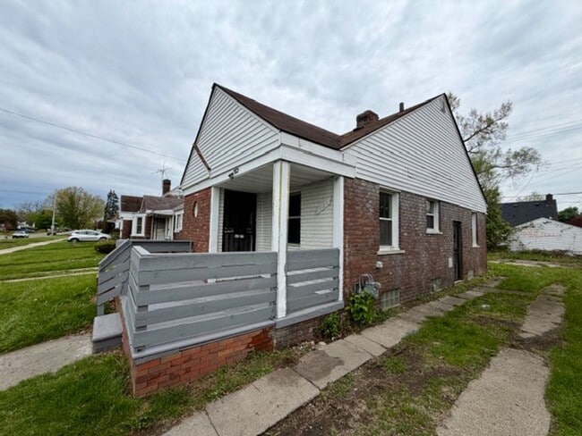 18455 Asbury Park in Detroit, MI - Building Photo - Building Photo