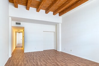 River Place in Detroit, MI - Foto de edificio - Interior Photo