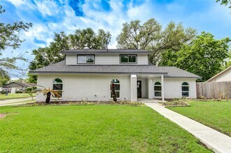 12215 Monticeto Ln in Stafford, TX - Building Photo - Building Photo