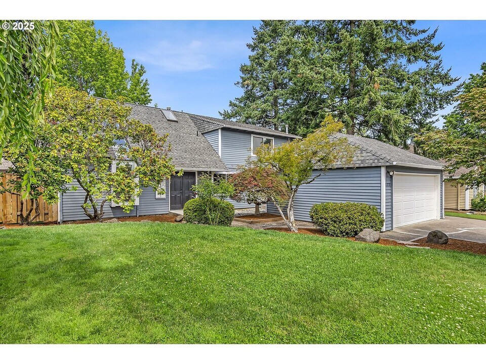 5375 NW Edgebrook Pl in Portland, OR - Building Photo