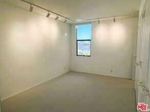 2218 Main St in Santa Monica, CA - Building Photo - Building Photo