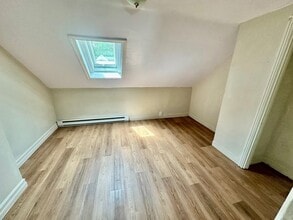 37 Hale St in Bridgewater, MA - Building Photo - Building Photo