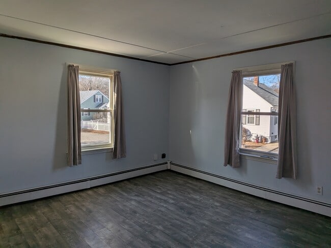 26 Virginia Ave, Unit 1st floor right in Woonsocket, RI - Building Photo - Building Photo