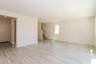 2033 Stargate Dr in Roseville, CA - Building Photo - Building Photo