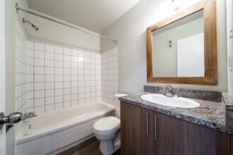 River Heights West in Edmonton, AB - Building Photo - Building Photo