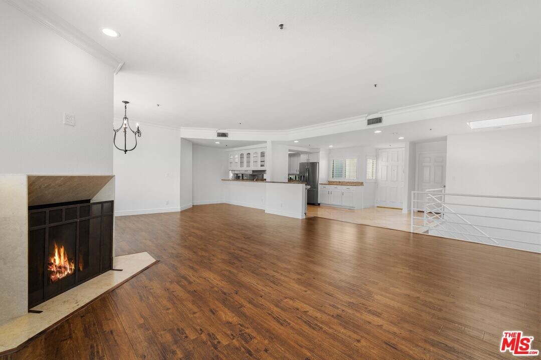 1722 Malcolm Ave in Los Angeles, CA - Building Photo