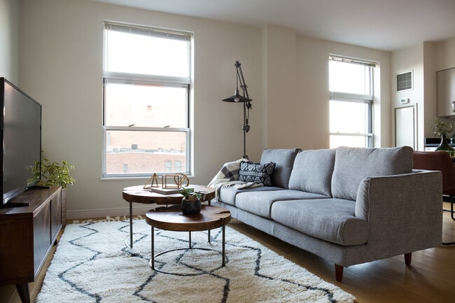 108 E Brookline St, Unit 4 in Boston, MA - Building Photo - Building Photo