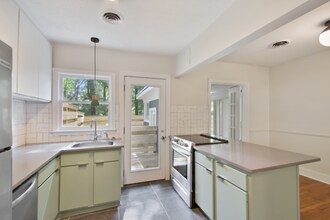 4146 Robin Dr in Jackson, MS - Building Photo - Building Photo