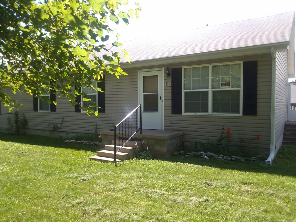 TWO DUPLEXES, LONG TERM TENANTS in Nicholasville, KY - Building Photo