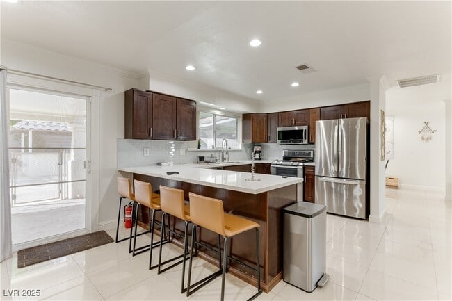 property at 2121 Rosanna St