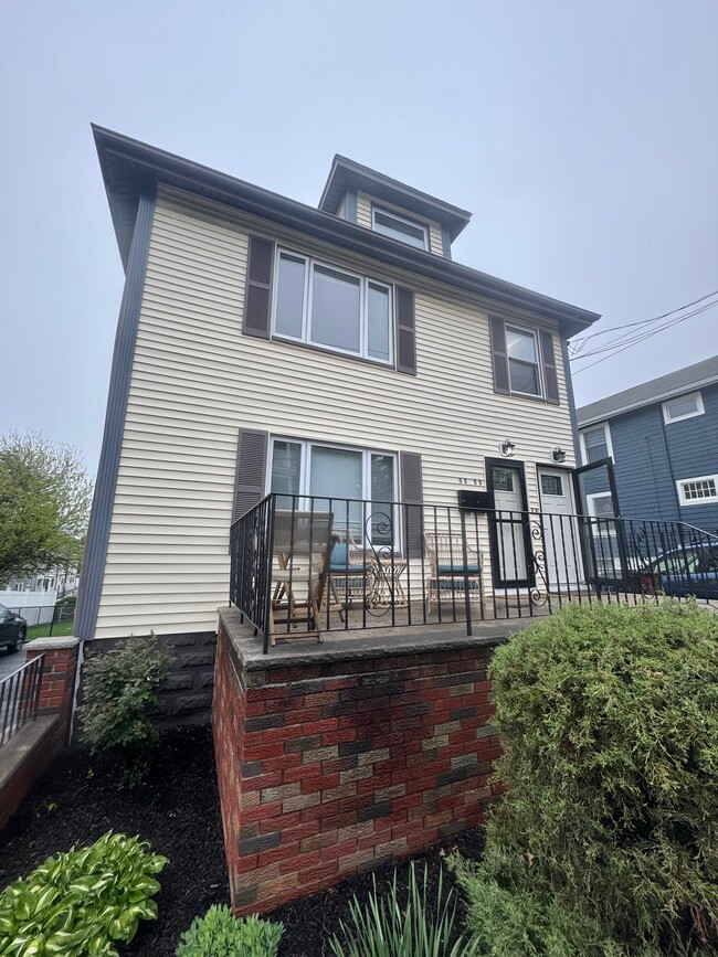 53 Farragut Ave, Unit 2