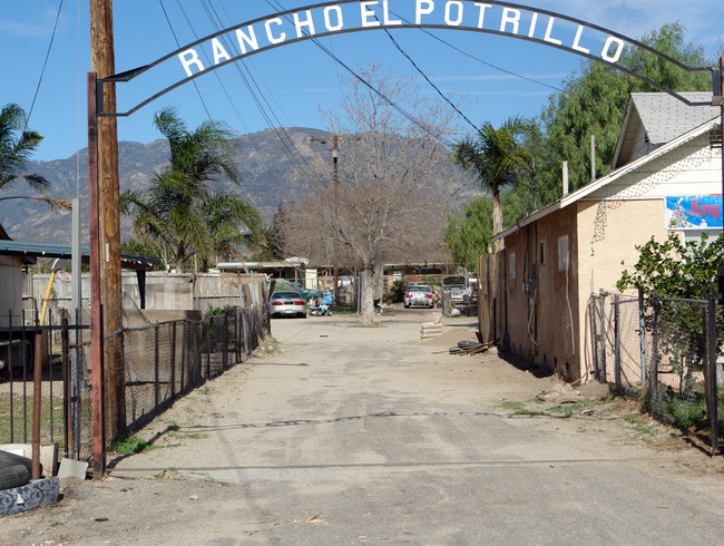 2230 Blake St in San Bernardino, CA - Foto de edificio - Building Photo