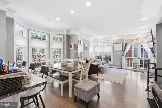 property at 1329 N Barton St