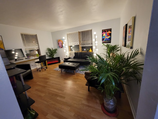 3401 S Howell Ave in Milwaukee, WI - Building Photo - Building Photo