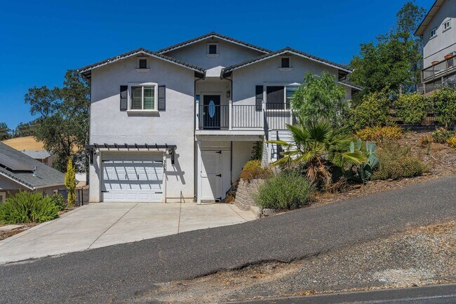 321 Duchess Dr in Copperopolis, CA - Foto de edificio - Building Photo