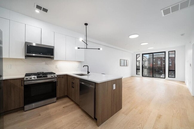 property at 10 Brinkerhoff St