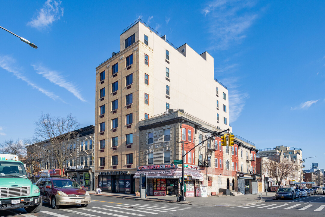 1127 Flatbush Ave in Brooklyn, NY - Building Photo