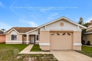 155 Pinewood Cir in Kissimmee, FL - Building Photo