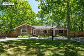 267 Norfolk Dr in East Hampton, NY - Building Photo - Building Photo