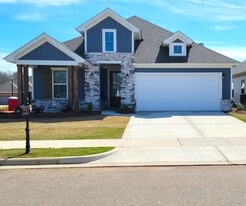 857 Hedgefield Way in Prattville, AL - Building Photo