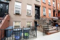 322 Degraw St in Brooklyn, NY - Foto de edificio - Building Photo