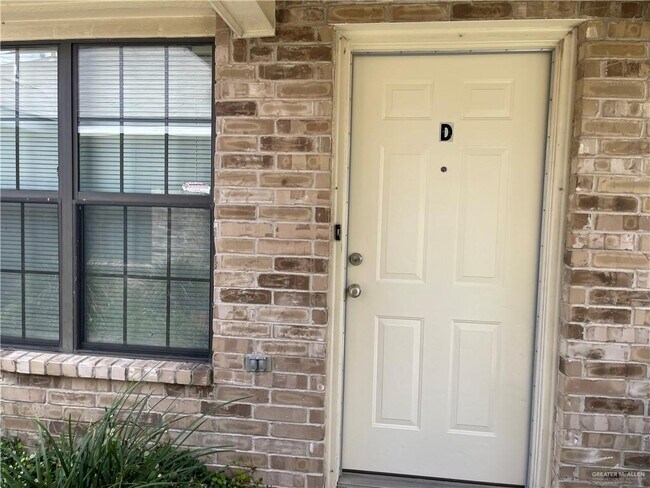 2310 Dora Jeanne Dr in Mission, TX - Building Photo - Building Photo