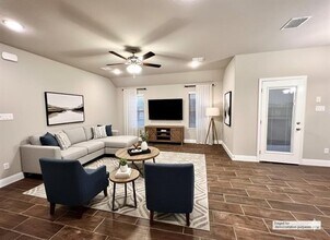 537 Hillcrest Cir in Justin, TX - Building Photo - Building Photo