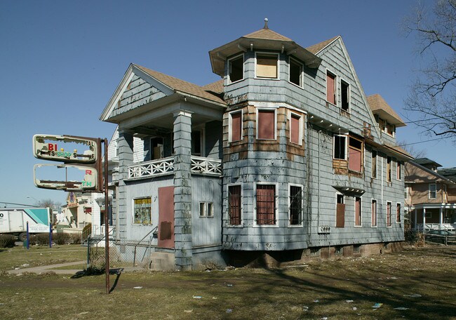 890 Albany Ave in Hartford, CT - Building Photo - Building Photo