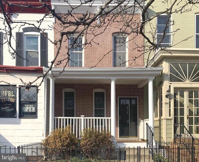 property at 818 W 36th St