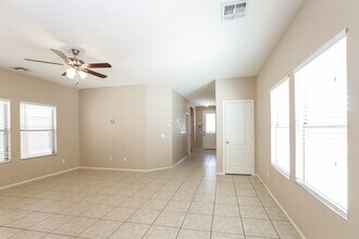 11242 W Garfield St in Avondale, AZ - Building Photo - Building Photo