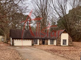 4241 Faye Dr in Olive Branch, MS - Building Photo