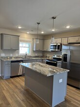 102 Bradfield Cir in Dunn, NC - Building Photo - Building Photo