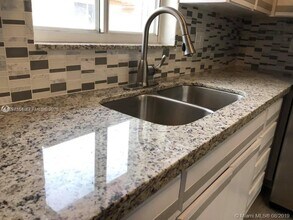 2246 W 74th St in Hialeah, FL - Building Photo - Building Photo