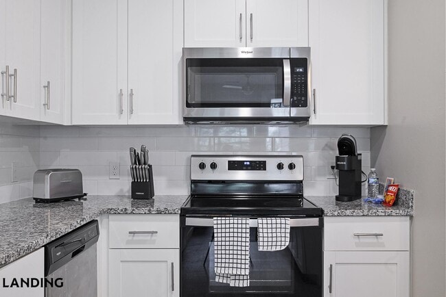 3060 Southcreek Blvd, Unit 7-211