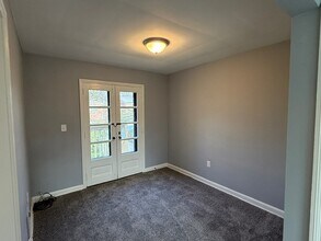 2062 Ridgeview Rd, Unit Upper Arlington Garden in Columbus, OH - Building Photo - Building Photo