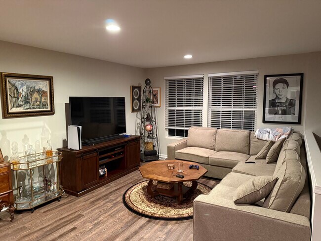 526 Conservatory Ln in Aurora, IL - Building Photo - Building Photo