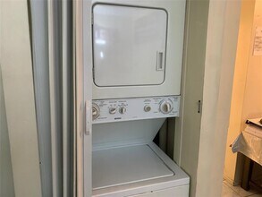 10850 Royal Palm Blvd in Coral Springs, FL - Building Photo - Building Photo