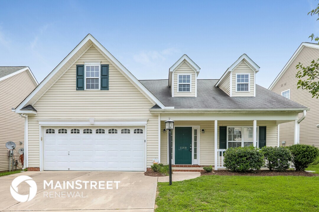 1148 Langston Dr in Greensboro, NC - Foto de edificio