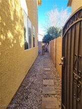 9530 W Mesa Vista Ave in Las Vegas, NV - Building Photo - Building Photo