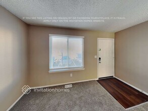 17681 E Loyola Dr in Aurora, CO - Building Photo - Building Photo