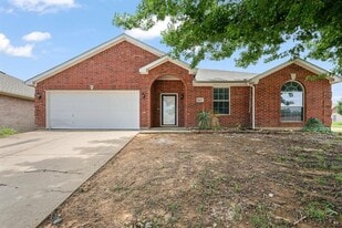 2013 Sword Fish Dr in Mansfield, TX - Building Photo