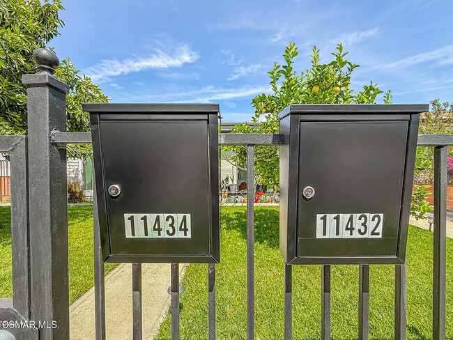 11432 Acala Ave in San Fernando, CA - Building Photo - Building Photo