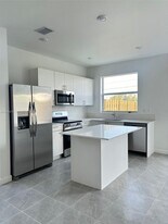 29228 SW 163rd Ct in Homestead, FL - Building Photo