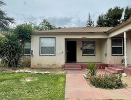 296 E 22nd St, Unit na