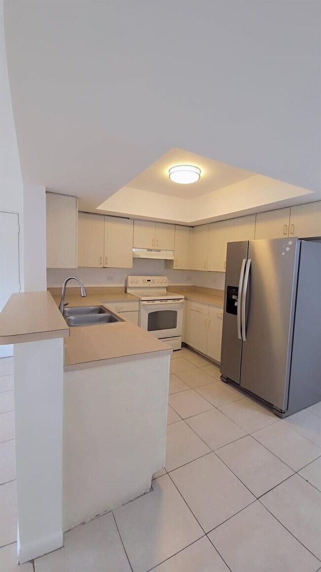 3640 N 56th Ave in Hollywood, FL - Building Photo - Building Photo