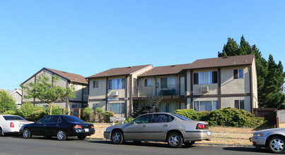 Letterman Apartments in Fairfield, CA - Building Photo - Building Photo