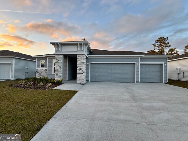 property at 104 Brookshire Grn Ct